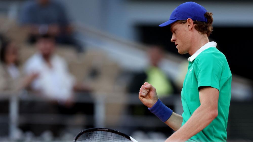 Jannik Sinner spielt wie aus einem Guss. © APA/afp / ALAIN JOCARD