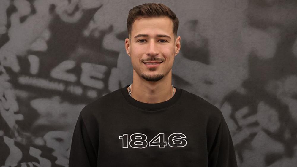 Lukas Mazagg faces FC Obermais at home in Mals.