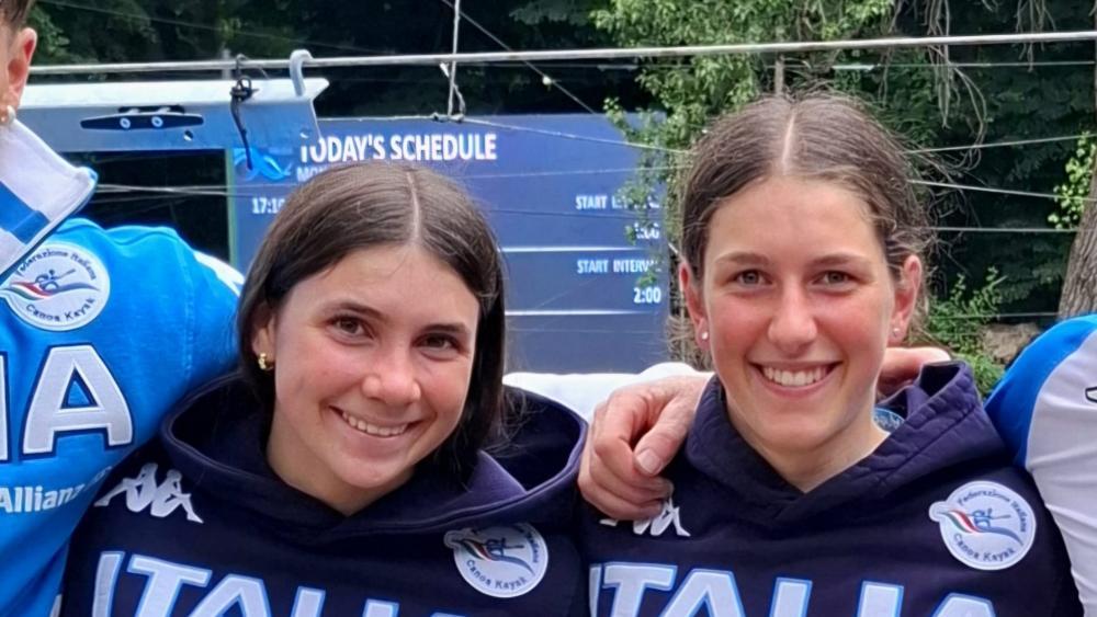 Annika Senoner (left) and Sara Furlan.