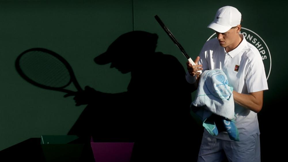 Jannik Sinner kämpft um den Einzug ins Viertelfinale. © ANSA / NEIL HALL