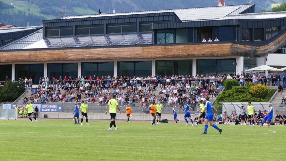 Das-erste-Obermaiser-Kr-ftemessen-in-der-neuen-ra