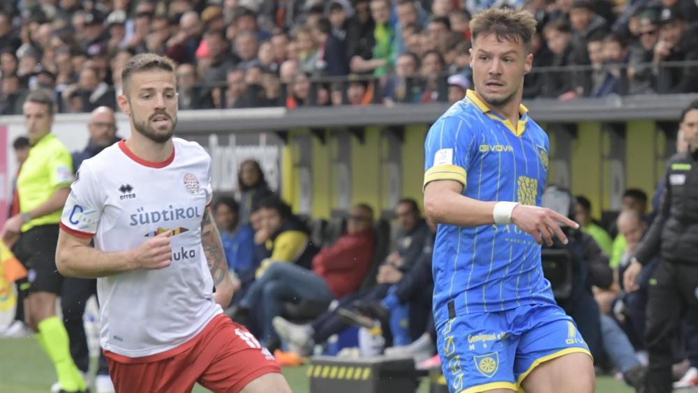 Simone Zanon (right) looks ahead to a special match with FC Südtirol. © DLife/LO
