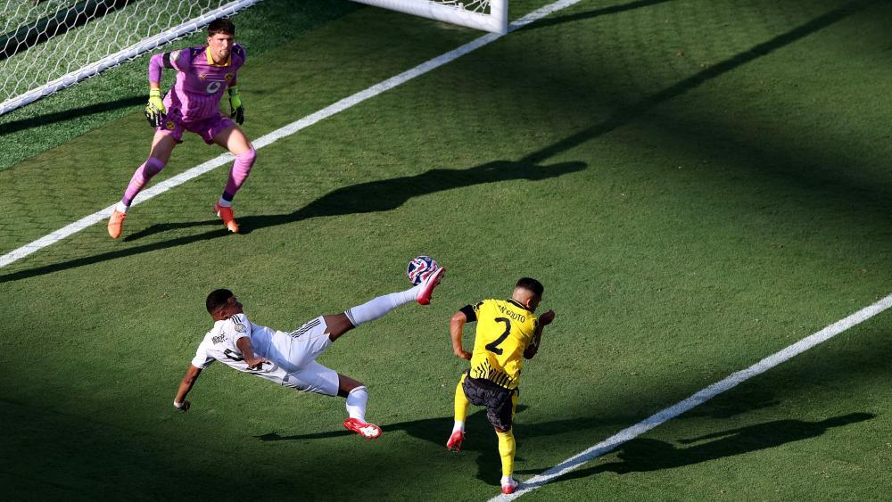 Les choses se sont envenimées entre le Real Madrid et le Borussia Dortmund – Kylian Mbappé, entre autres, a marqué ce but de rêve. © APA / SANDRA MONTANEZ