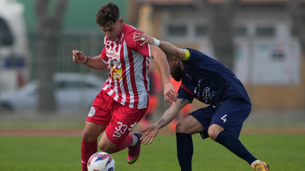 Alex Loncini (l.) wechselt von Teramo in den Norden Italiens. © Danilo Di Giovanni