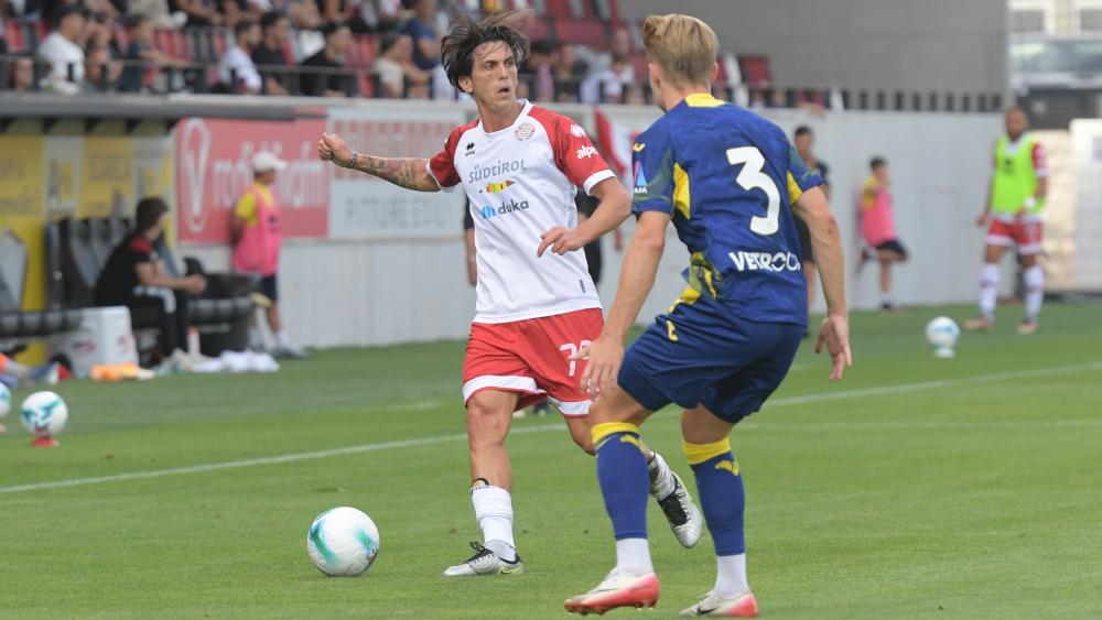 Auf der rechten Außenbahn gesetzt: Salvatore Molina. © DLife