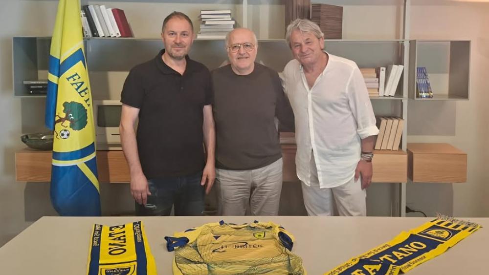 Das Abenteuer von Patrizio Morini (r.) beim SC Faetano ist bereits vorüber.