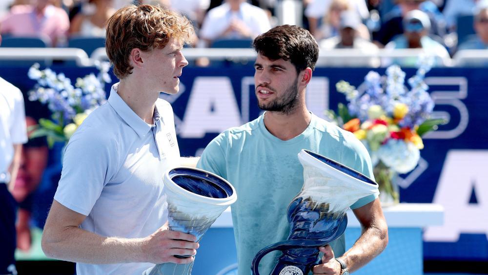Die Topverdiener in der Tennis-Szene: Jannik Sinner und Carlos Alcaraz © APA / MATTHEW STOCKMAN