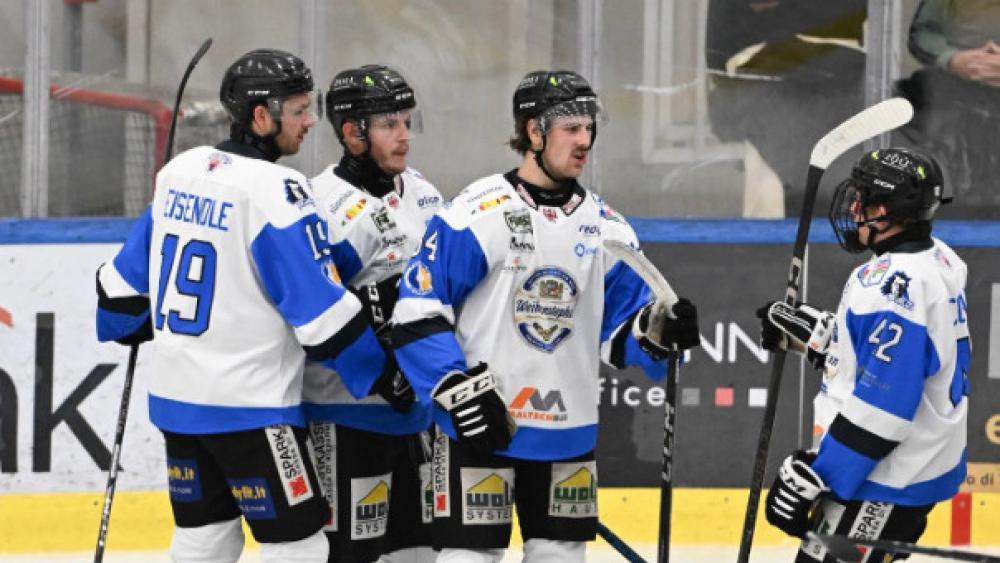 Starke-Broncos-schlagen-Gr-den-in-Testspiel-klar
