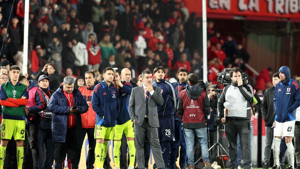 In Buenos Aires kam es zu einem Spielabbruch. © APA/afp / ALEJANDRO PAGNI