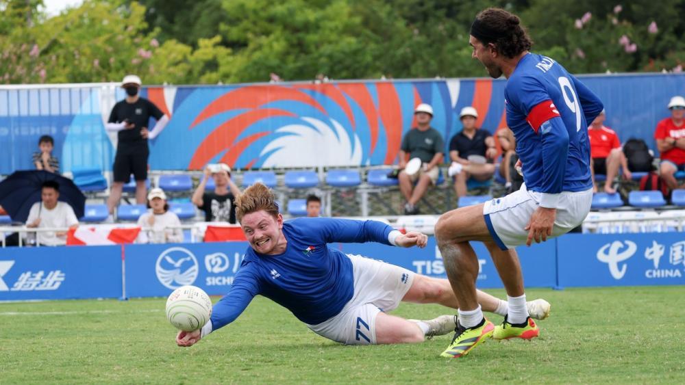 Les joueurs de fistball italiens ont dû admettre leur défaite lors du match d'ouverture.