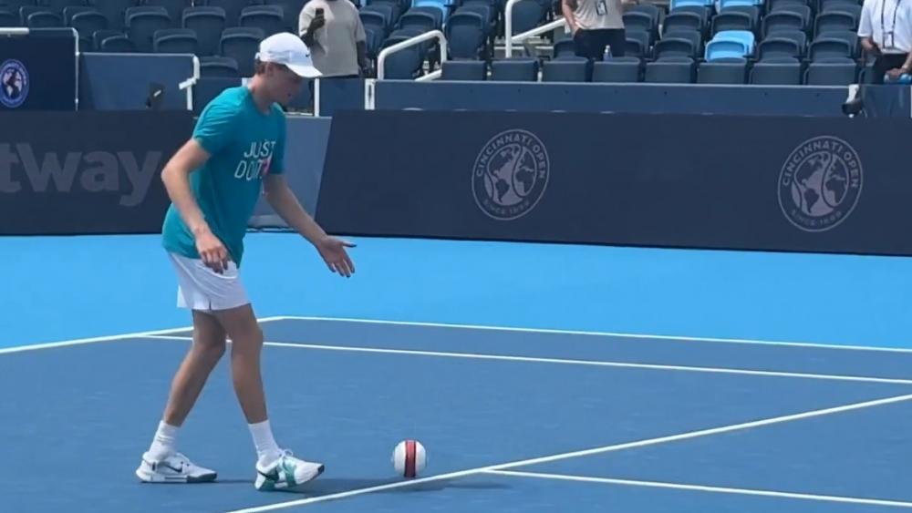 Jannik-Sinner-und-das-etwas-andere-Tennismatch