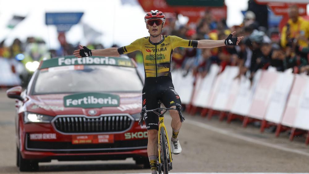 Jonas Vingegaard holte sich den Etappensieg. © ANSA / Javier Lizon