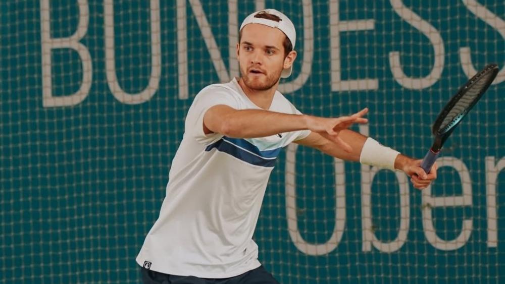 Gegen-Brixner-Tennisspieler-wird-disqualifiziert-weil-er-duscht