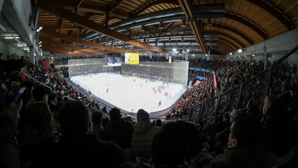 Abo-Vergleich-Was-kostet-Eishockey-in-Bozen-und-Bruneck-