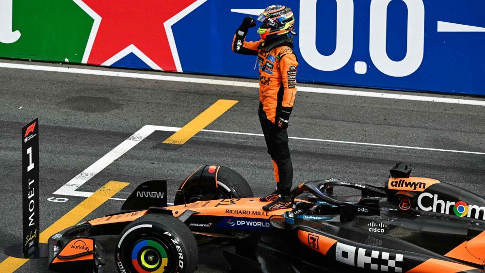 Oscar Piastri a garé sa McLaren en première position. © APA/afp / NICOLAS TUCAT
