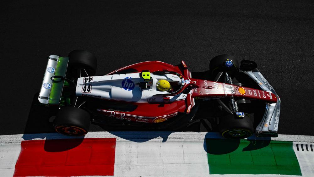 Lewis Hamilton set the fastest time. © APA/afp / PHILIPPE LOPEZ