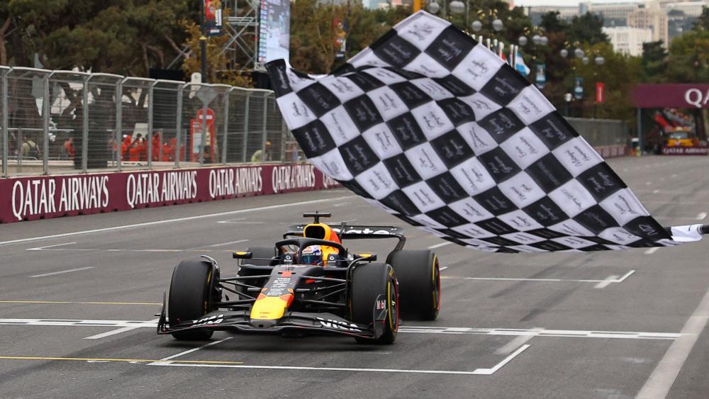 Verstappens-Triumph-und-Piastris-Desaster