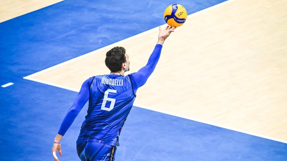 Simone Giannelli had a tough time. © Federvolley / Social Media / Enzo Pinelli