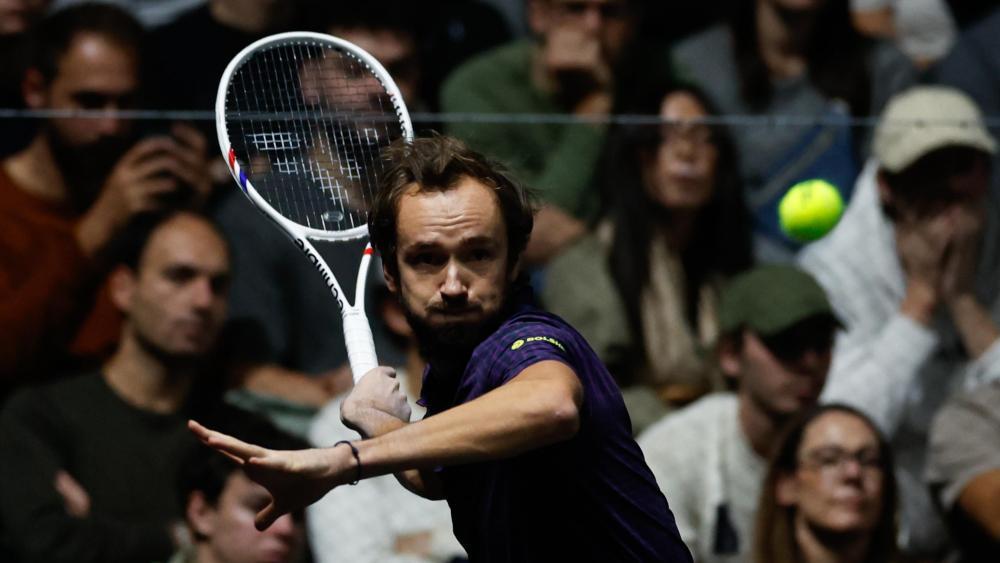 Daniil Medvedev schlug Lorenzo Sonego. © ANSA / Mohammed Badra