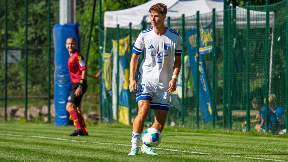 Young central defender Michael Kofler has played through two consecutive games recently, but will have to watch the game against Bassano. © AlPa Photography