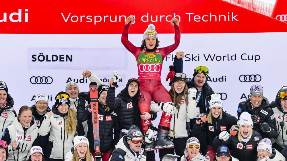 Die österreichische Ski-Nation hatte so einiges zu feiern. © ANSA / GIAN EHRENZELLER