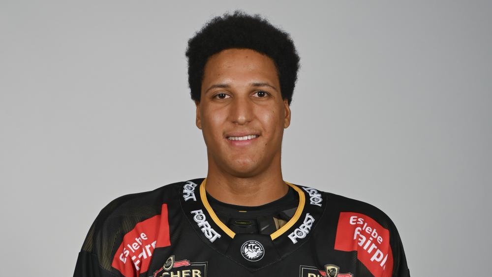 von-der-schulbank-auf-die-gro-e-b-hne-nitz-besondere-story