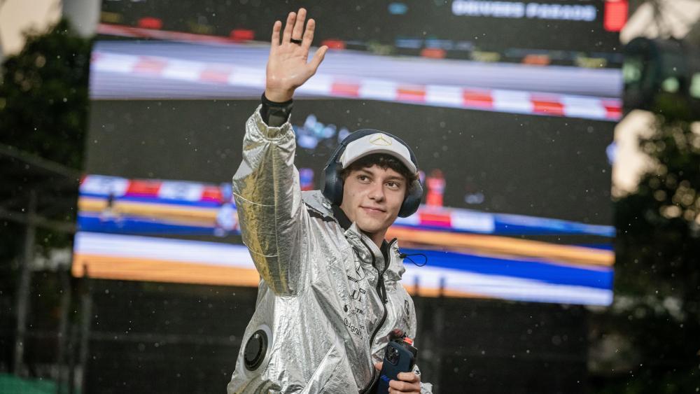 Italy's rising star, Kimi Antonelli, is competing in his first Formula 1 season. © ANSA / TOM WHITE