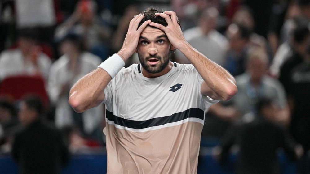 Konnte sein Glück selbst kaum fassen: Valentin Vacherot. © APA/afp / HECTOR RETAMAL