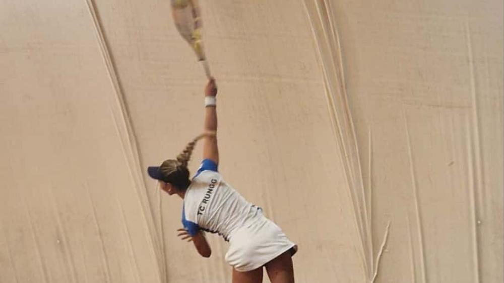 Verena Meliss greift mit den Rungger Girls an.