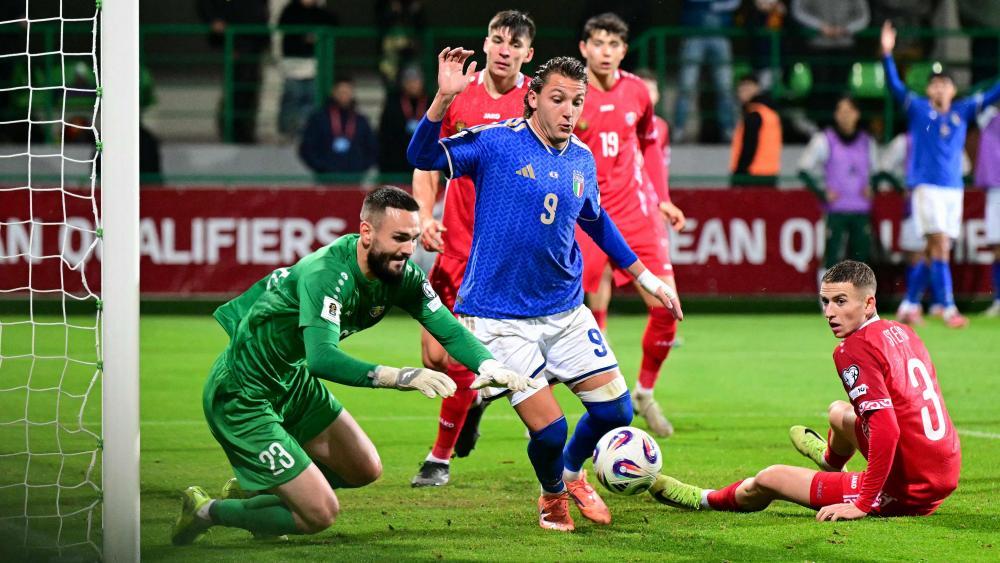 Blamables-Italien-wahrt-theoretische-Chance