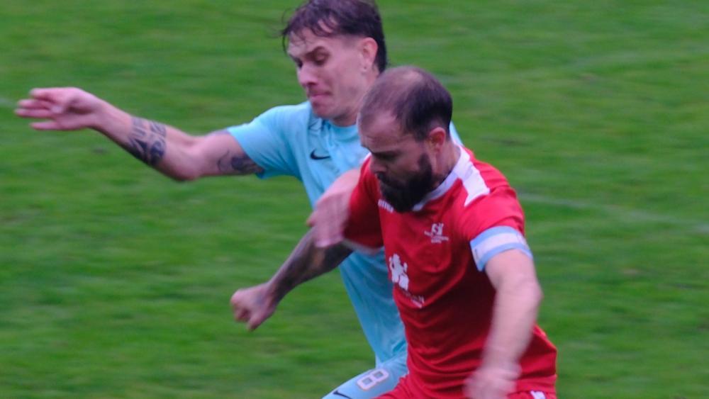 Turbulente-Wendungen-in-der-1-Amateurliga