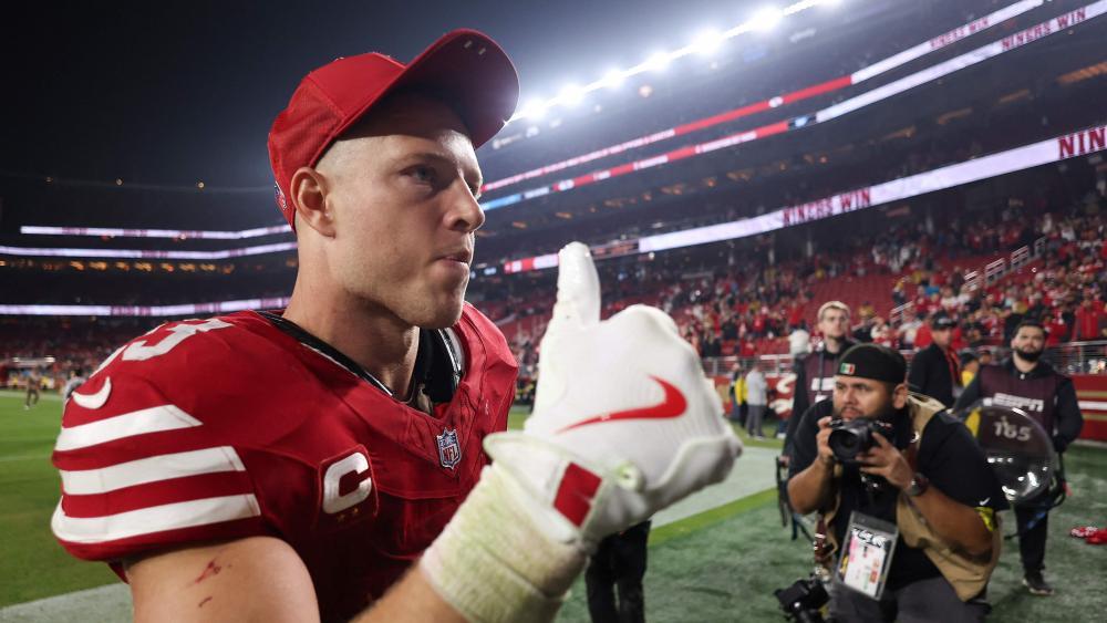 Christian McCaffrey war der umjubelte Matchwinner in San Francisco. © APA / JED JACOBSOHN
