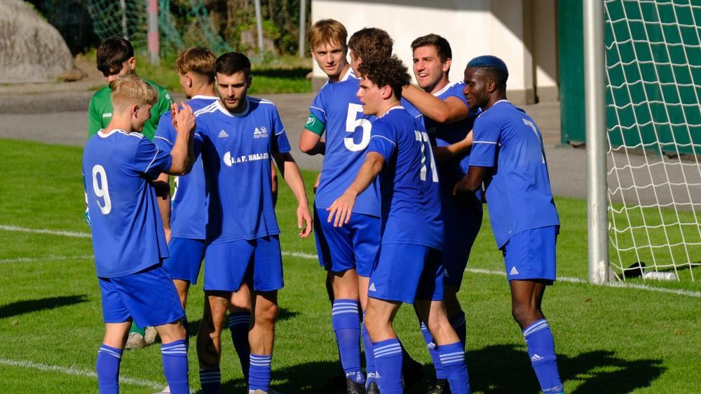 2-Amateurliga-Herbstmeister-Aufholjagden-und-Torfluten
