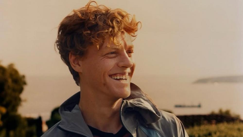 Sinner-ist-im-Urlaub-und-vernarrt-in-sein-Hobby