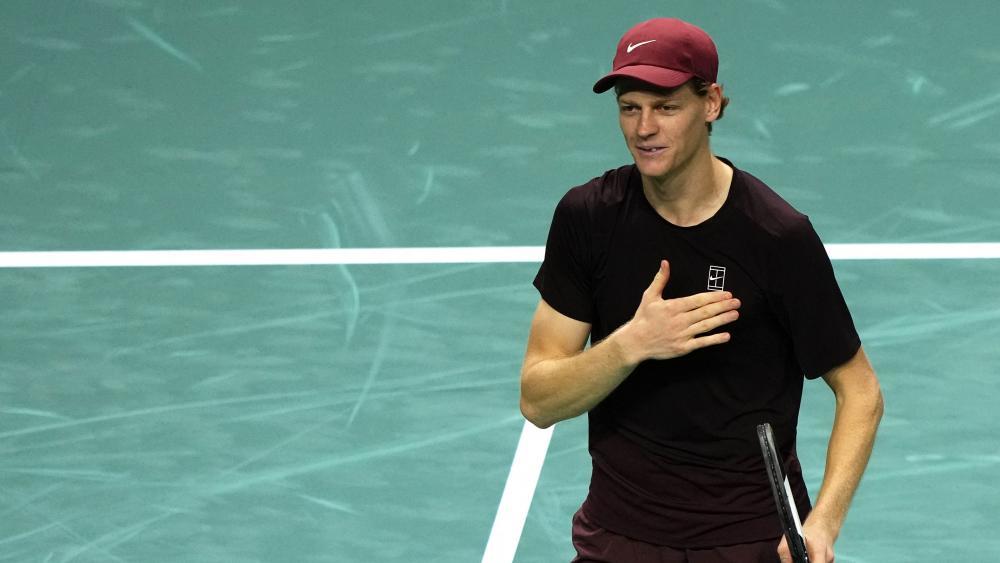 Triumph-in-Paris-Sinner-erobert-die-Nummer-eins-zur-ck