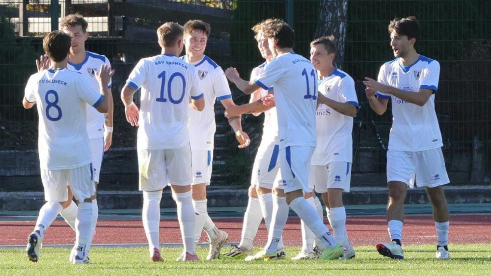 Neuer-Versuch-Bruneck-empf-ngt-Weinstra-e-S-d