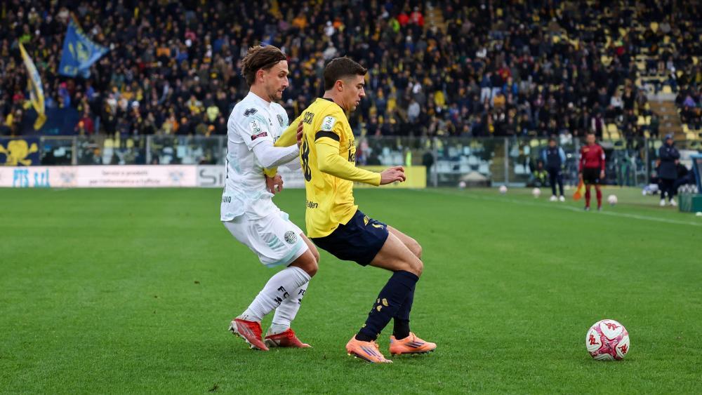 Simone Davi (links) holte mit dem FC Südtirol in Modena einen Punkt.