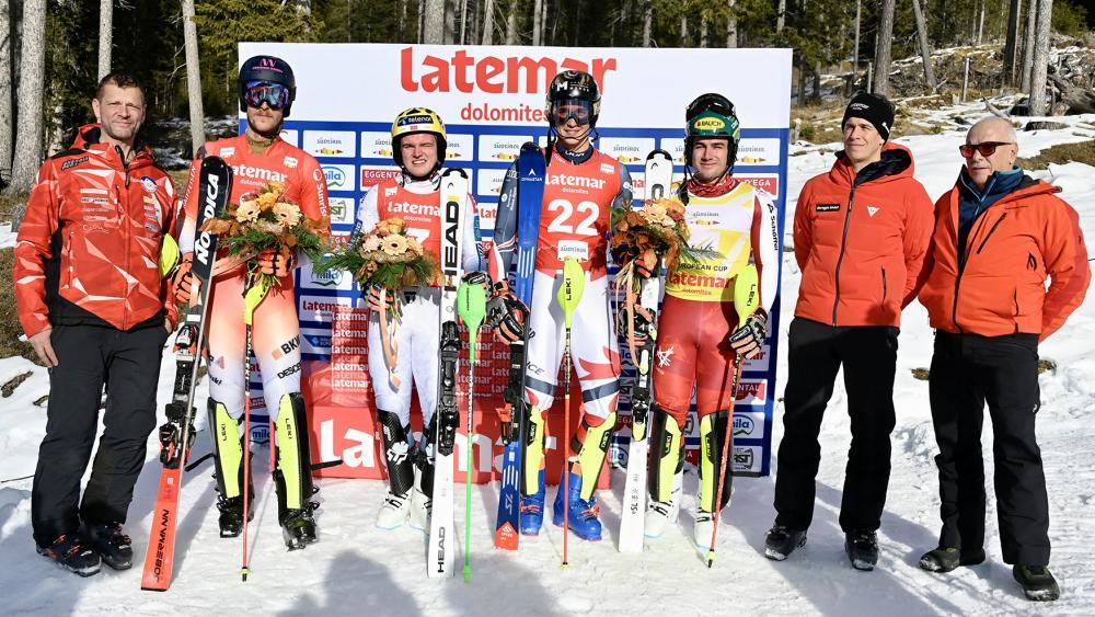 Ein-Norweger-jubelt-beim-Europacup-in-Obereggen