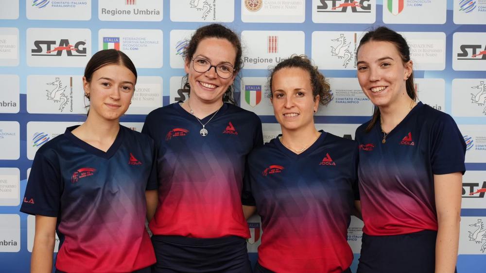 Dieses Quartett spielt für den ASC Auer in der Serie B: V. l. Pauline Kaufmann, Miriam Sattler, Martina Eheim und Greta Pichler.