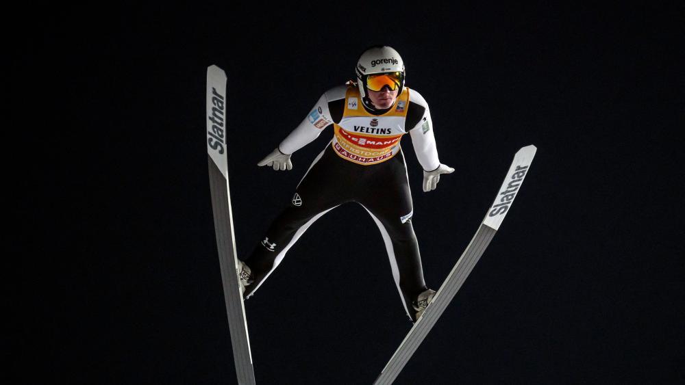 Vierschanzentournee-Prevc-springt-sich-in-der-Quali-warm