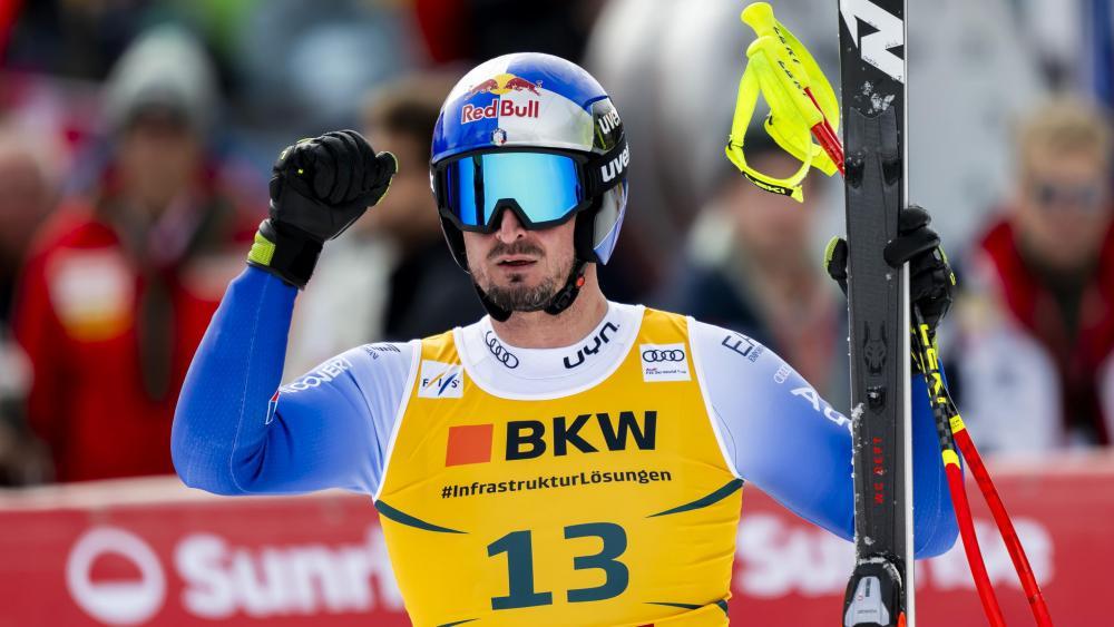 Dominik-Paris-verl-ngert-mit-seinem-Ausr-ster