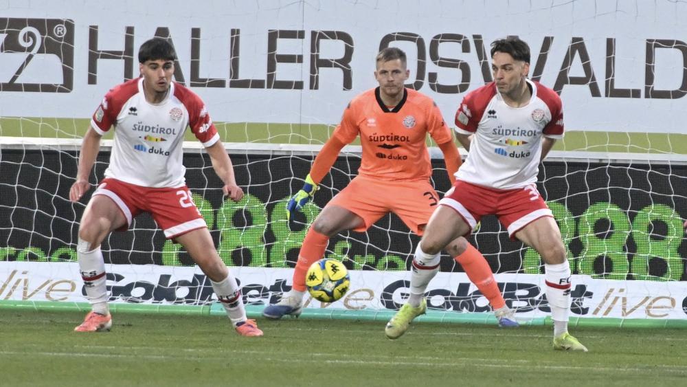 Hielten im Verbund die Null: Raphael Kofler, Marius Adamonis und Frederic Veseli. © DLife