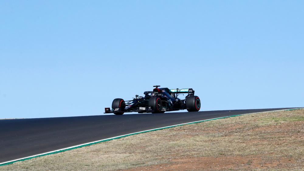 Lewis Hamilon – damals noch im Mercedes – gewann die letzten Portugal-Rennen. © APA/afp / ARMANDO FRANCA