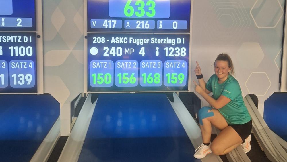 Sofia Saxl von den Fugger Sterzing stellte einen neuen Einzelbahnrekord von 633 Kegeln auf.