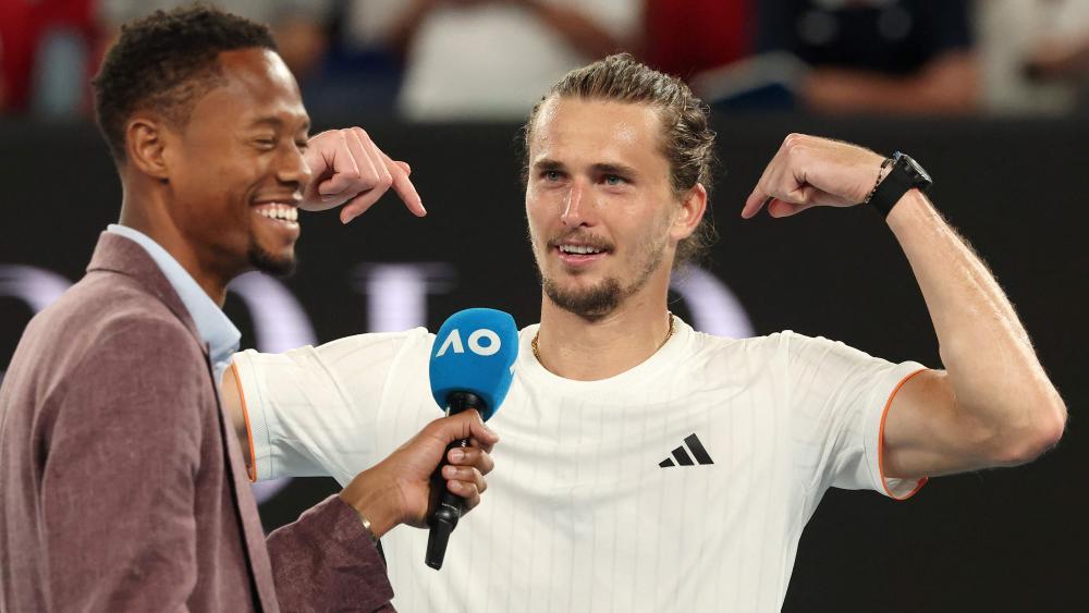 Halbfinale-Alexander-Zverev-l-sst-die-Muskeln-spielen