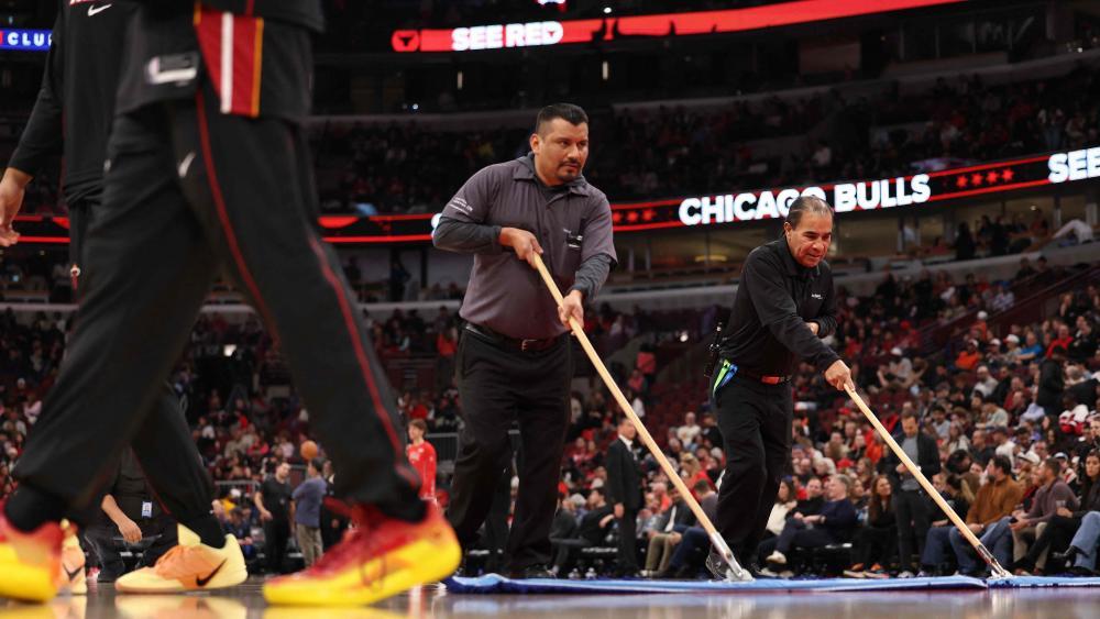 Zu-feuchtes-Parkett-Kuriose-Absage-in-der-NBA