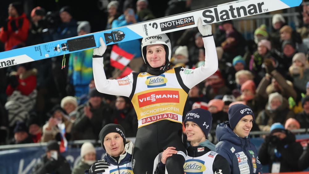 10-Jahre-nach-seinem-Bruder-Domen-Prevc-gewinnt-die-Tournee