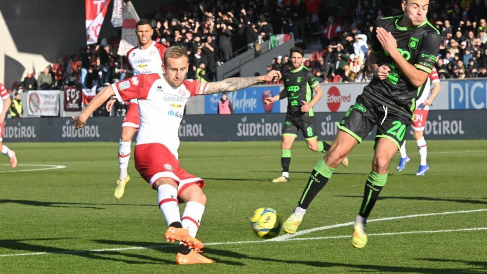 Fabian Tait leitete die frühe Führung des FC Südtirol ein.