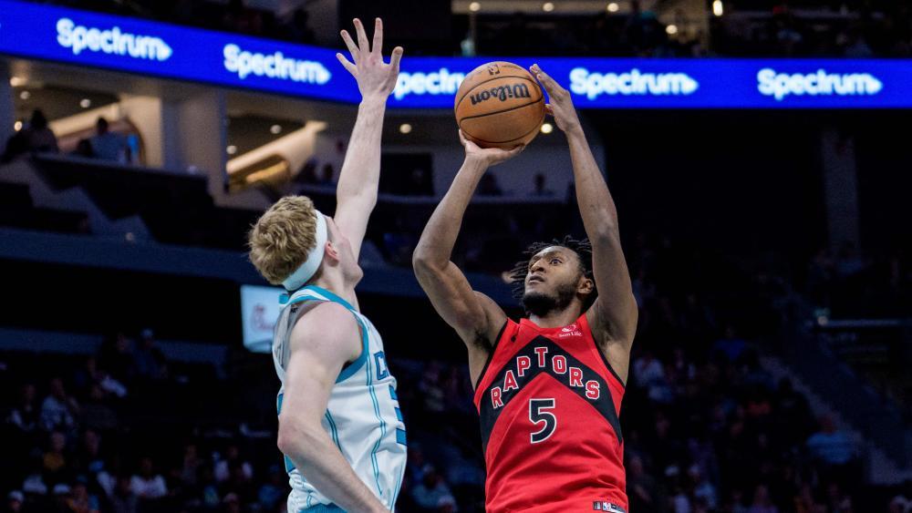 Toronto-gewinnt-in-Charlotte-mit-Schlusssirene