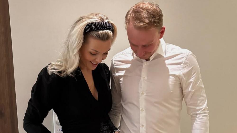 Ski-Superstar-Babygl-ck-nach-Wengen-Wirbel